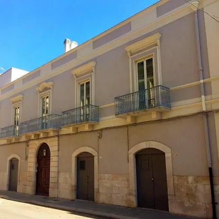 Palazzo Romanelli 特拉尼