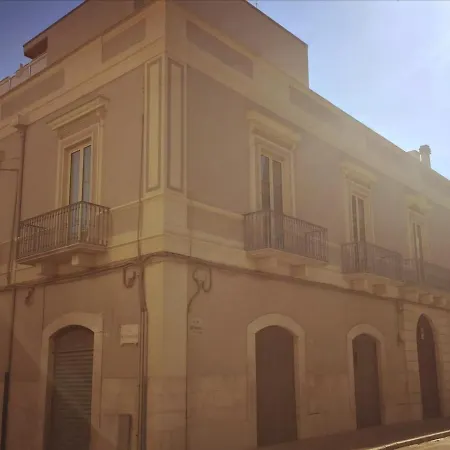 Bed & Breakfast Palazzo Romanelli Trani